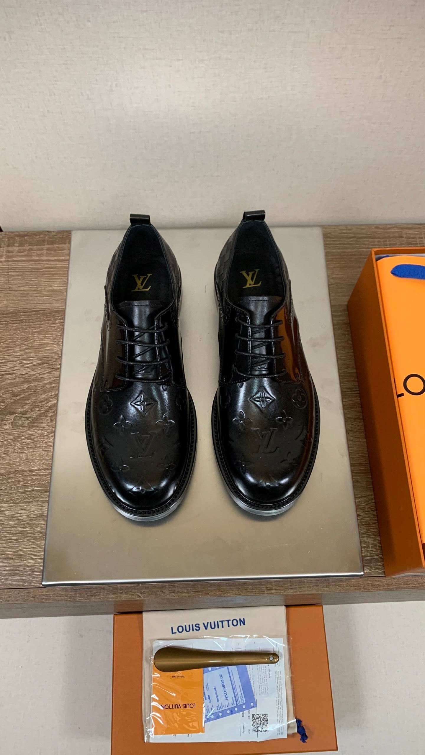 BLACK EMBOSSED LEATHER LACE-UP DRESS SHOES