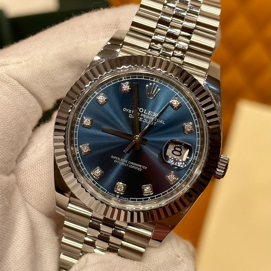 LUXURY BLUE DIAL DIAMOND WATCH