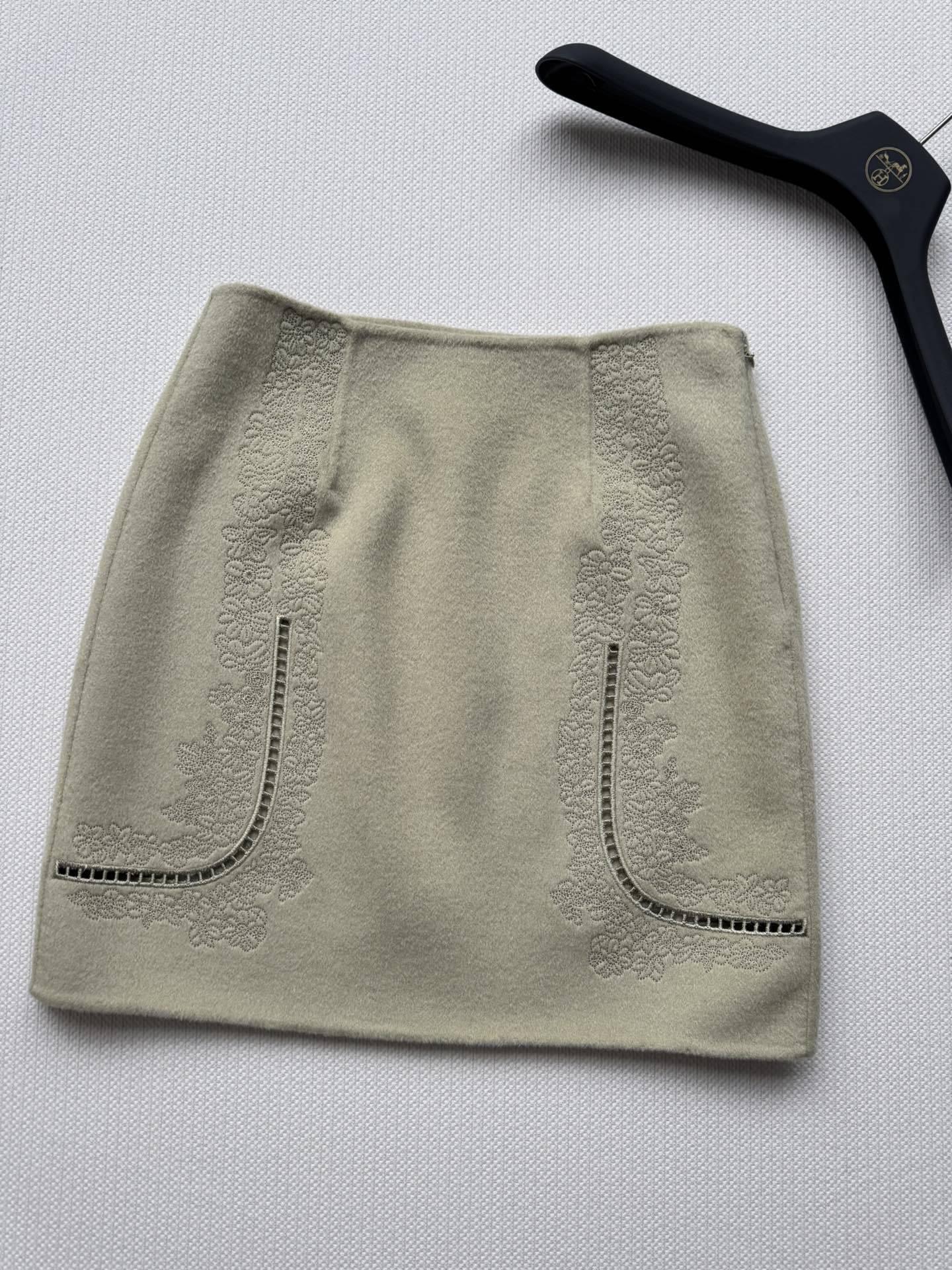 EMBOSSED TEXTURED JACKET & MINI SKIRT SET