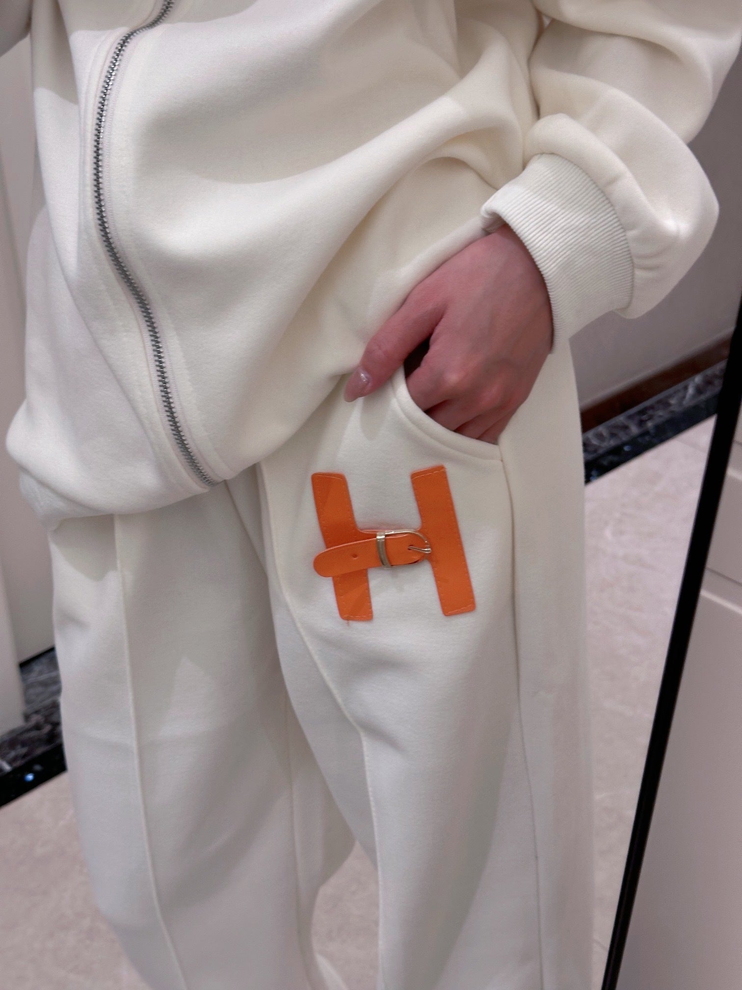 CREAM ZIP HOODIE AND PANTS SET