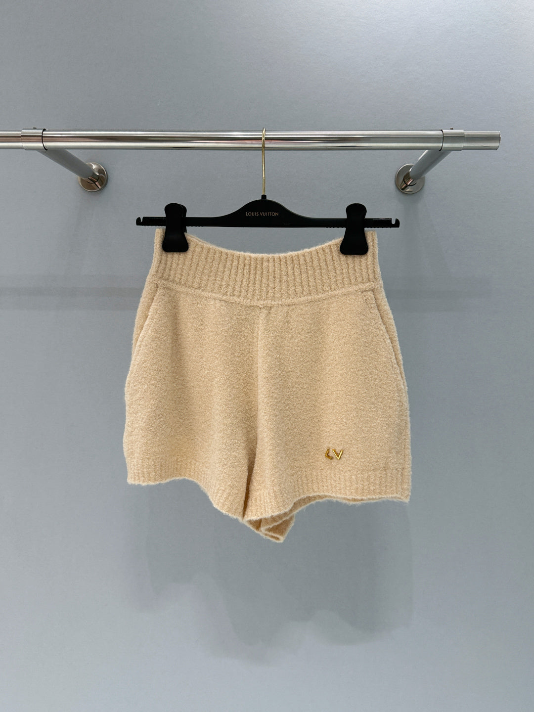 SOFT KNIT CROP TOP & SHORT SET WITH LOGO DETAIL