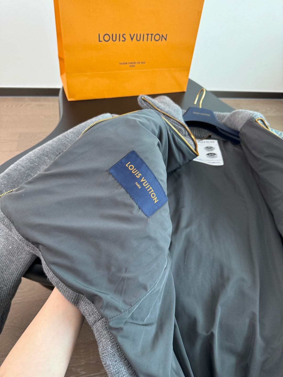 KNIT ZIP-UP JACKET WITH EMBOSSED PATTERN