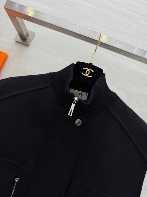 BLACK PADDED ZIP-DETAIL UTILITY VEST