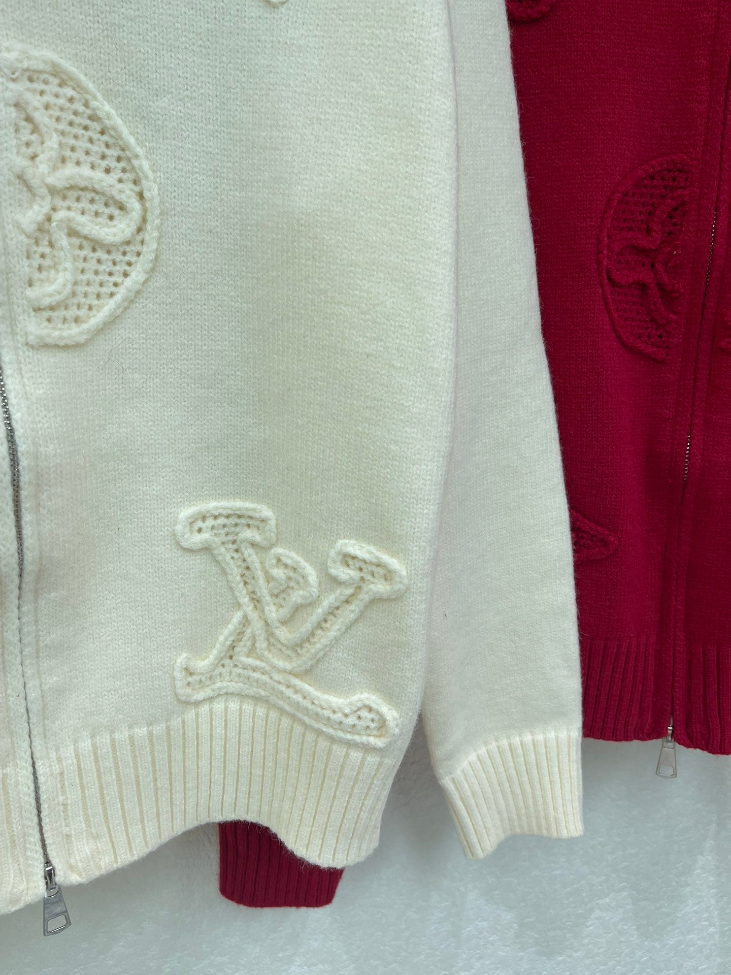 EMBOSSED KNIT ZIP HOODIE WITH FUR TRIM