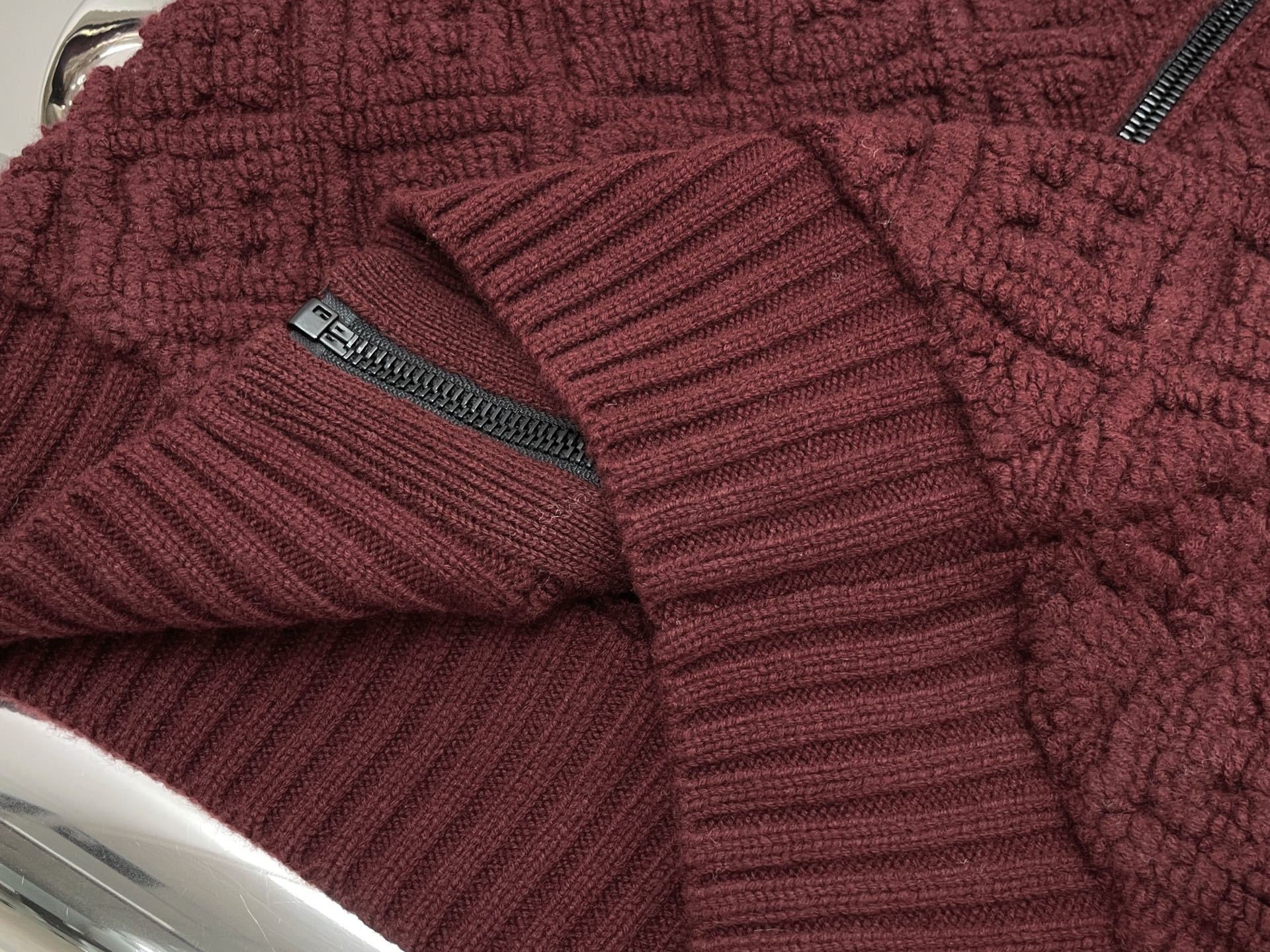 TEXTURED ZIP-UP KNIT JACKET