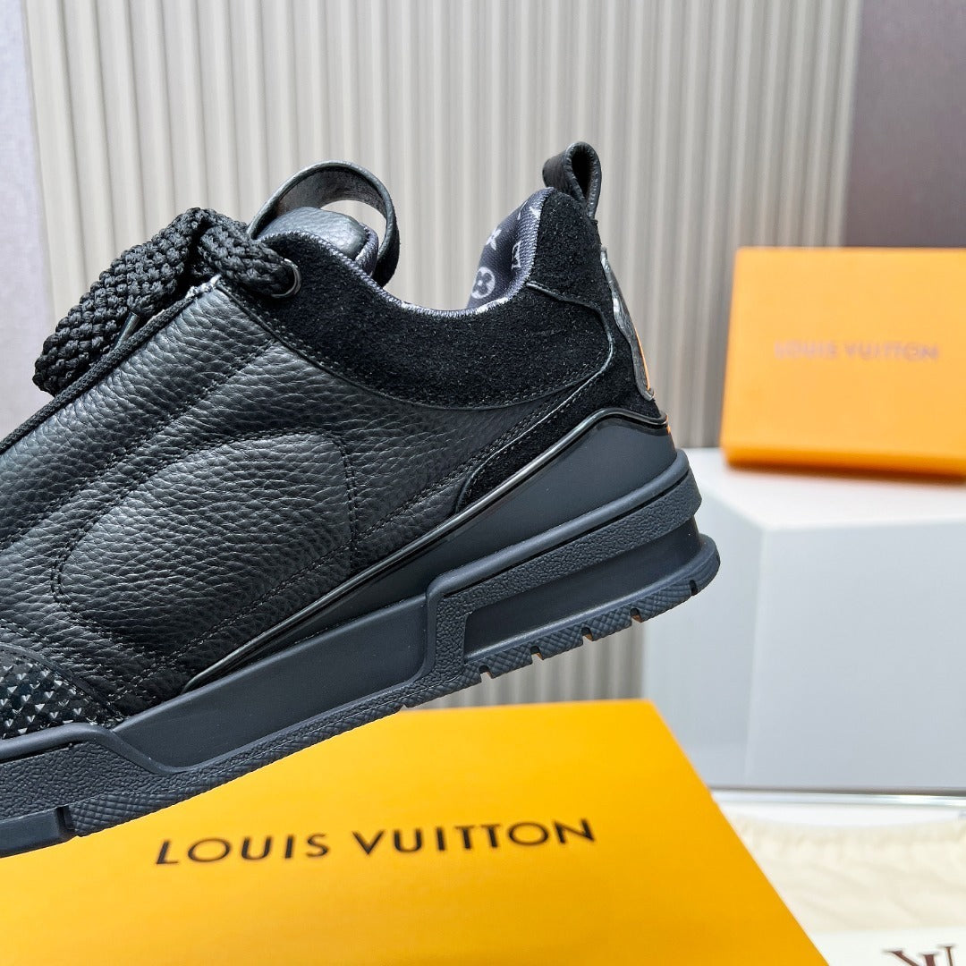 BLACK LEATHER PLATFORM SNEAKERS WITH TRANSLUCENT FLOWER DETAIL