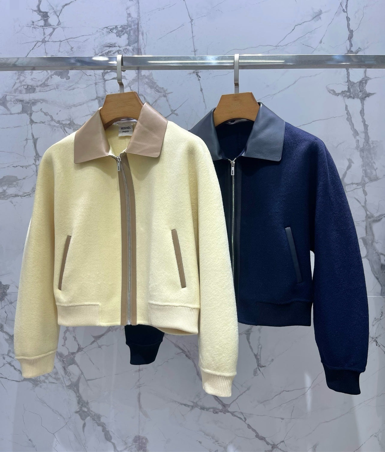 CROPPED ZIP-UP JACKETS WITH CONTRAST COLLAR DETAIL