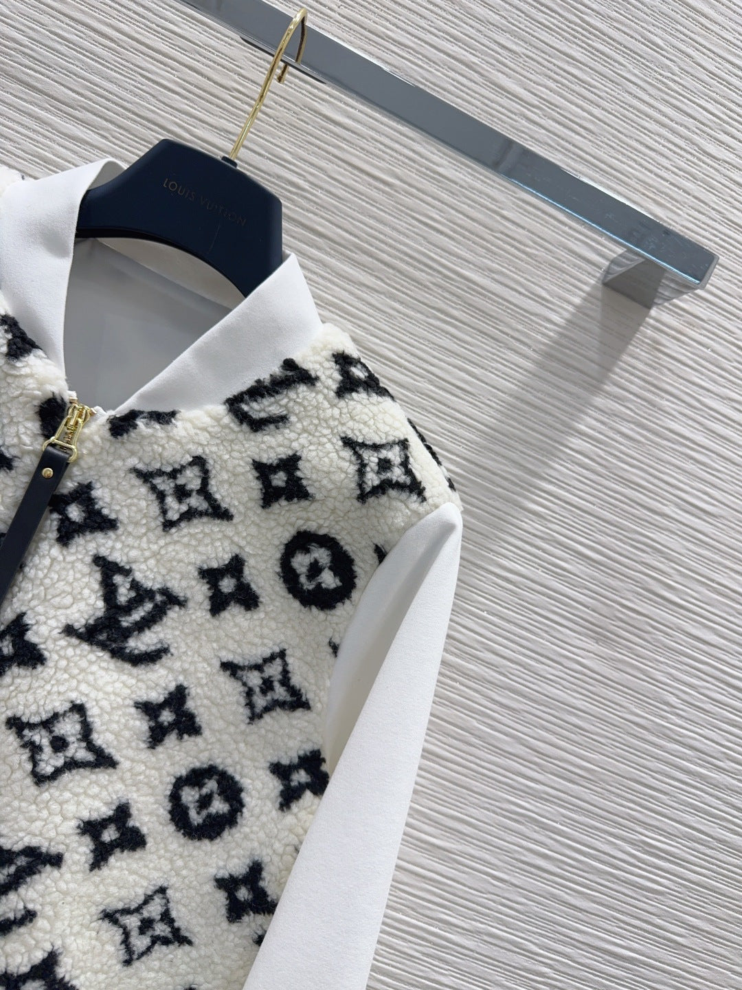 CROPPED ZIP-UP SHERPA BOMBER JACKET