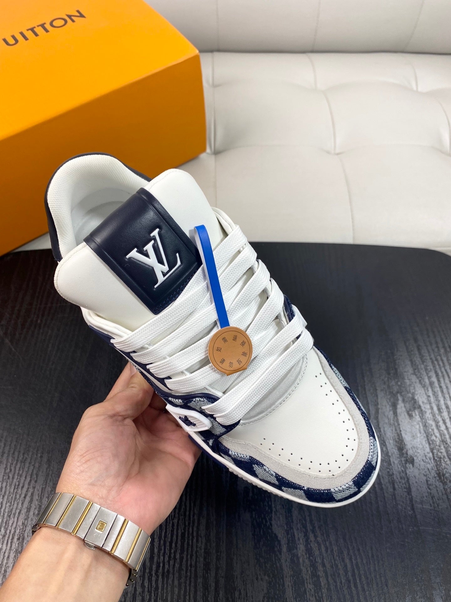 WHITE AND NAVY LOW-TOP SNEAKERS WITH CHECKED DETAILS