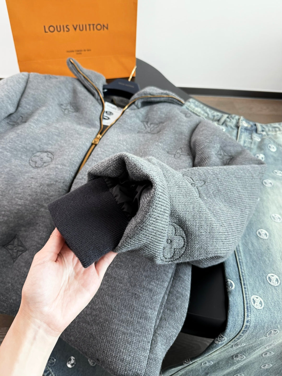 KNIT ZIP-UP JACKET WITH EMBOSSED PATTERN