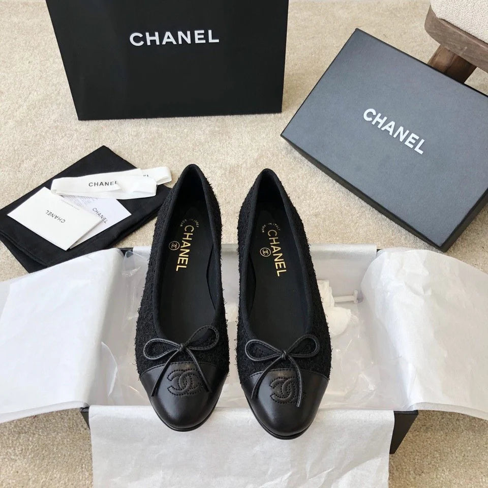 CLASSIC BLACK QUILTED BALLET FLATS