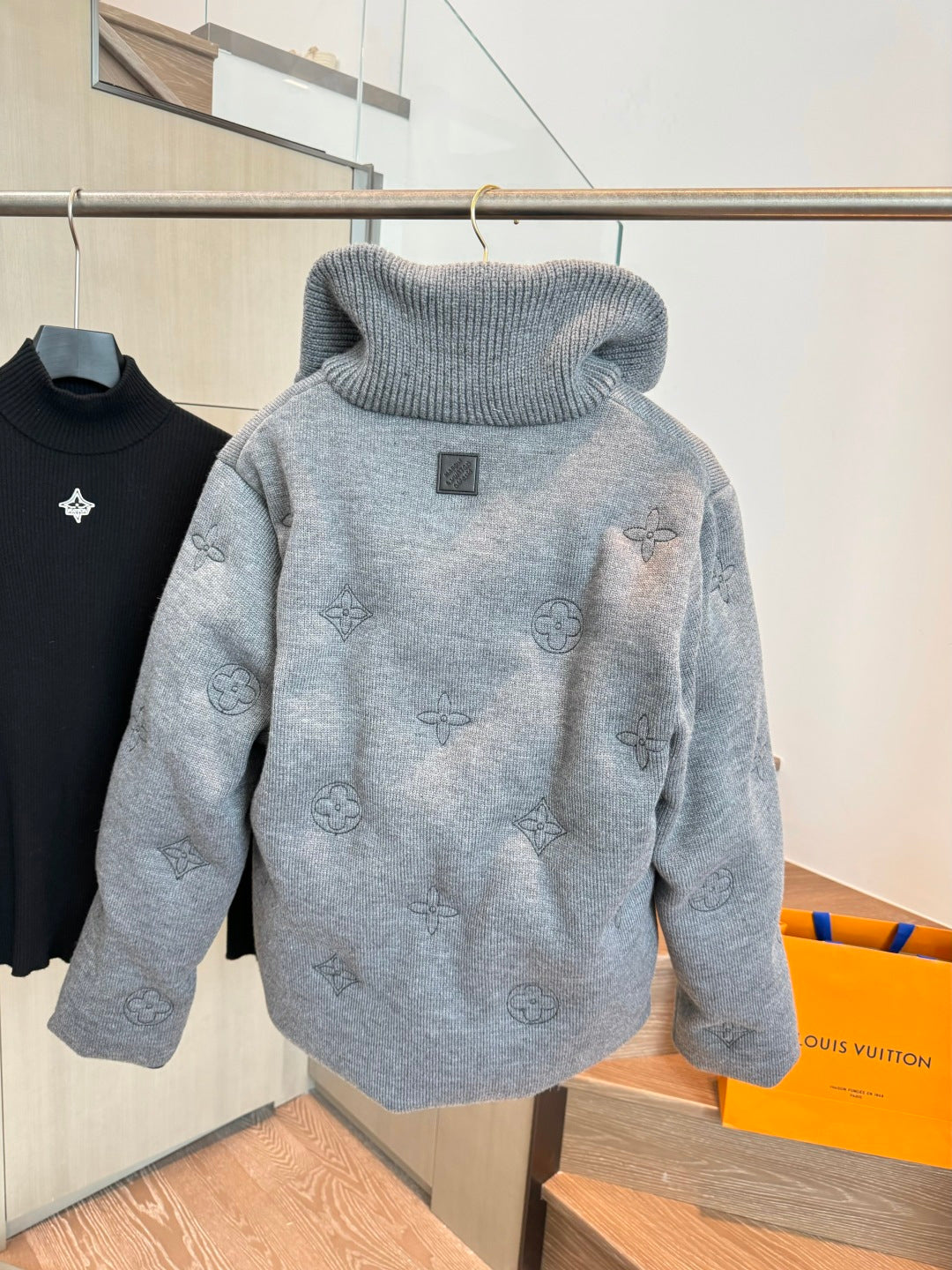 KNIT ZIP-UP JACKET WITH EMBOSSED PATTERN