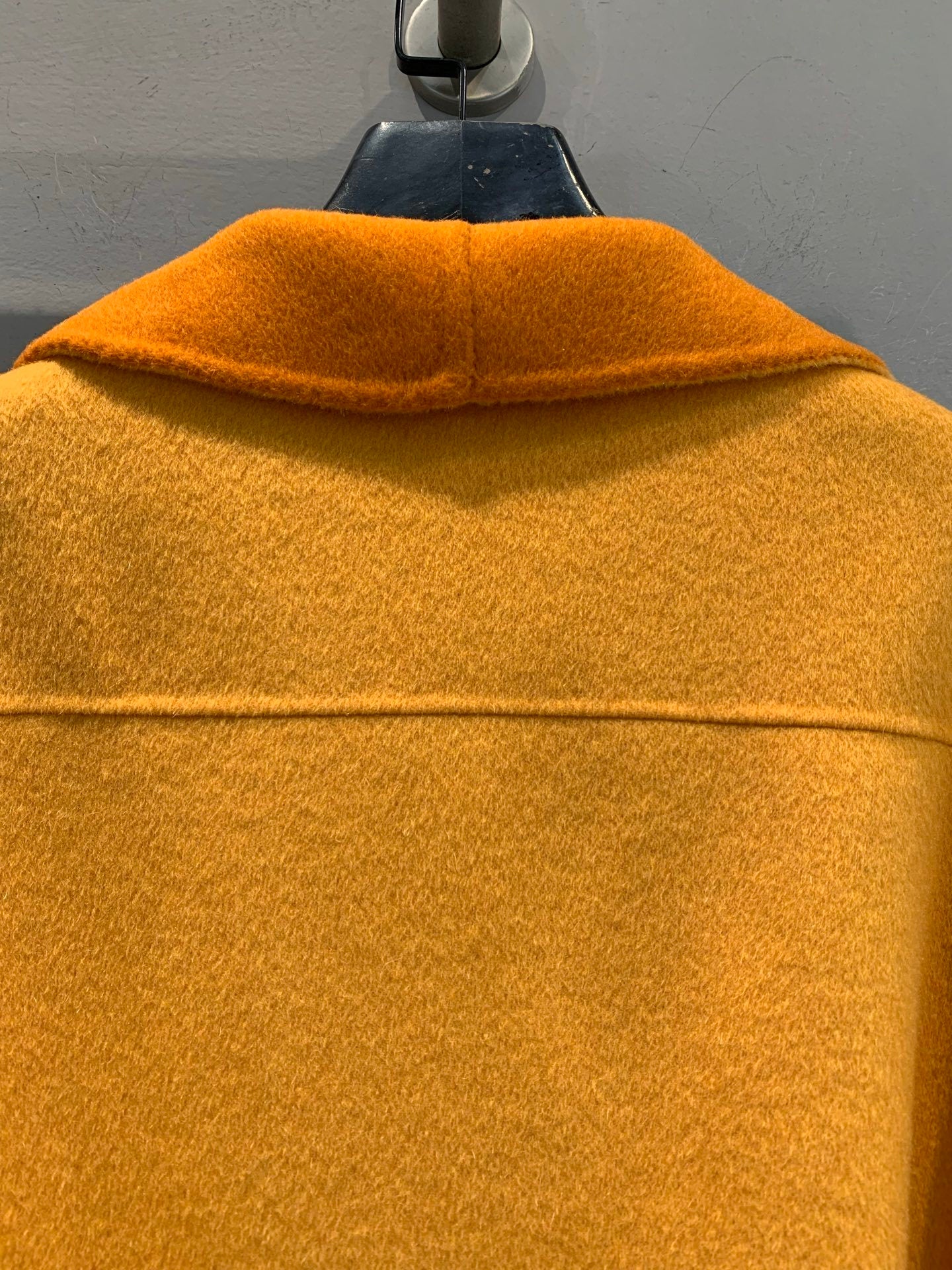 SAFFRON CROPPED WOOL JACKET WITH ZIP FRONT & OVERSIZED COLLAR