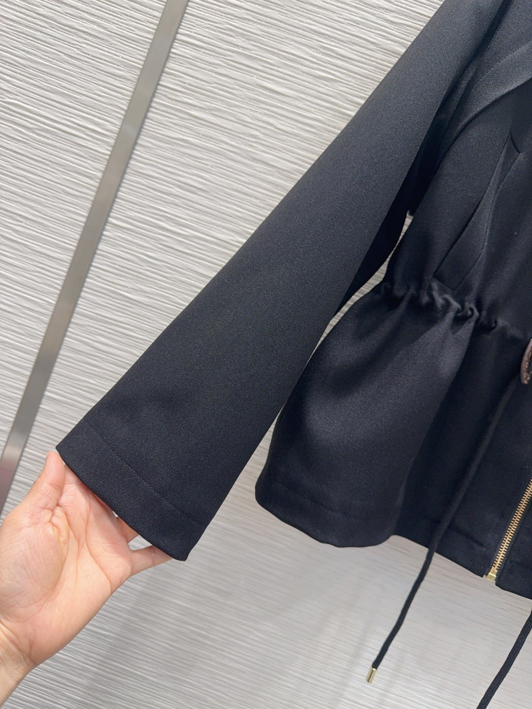 DRAWSTRING WAIST ZIP-UP JACKET