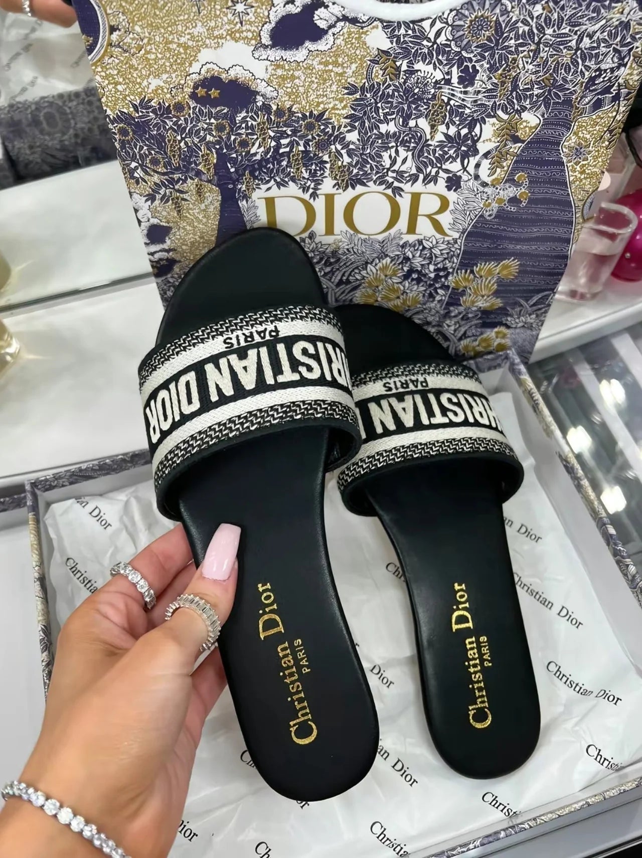BLACK LOGO BAND LUXURY-STYLE SLIDE SANDALS