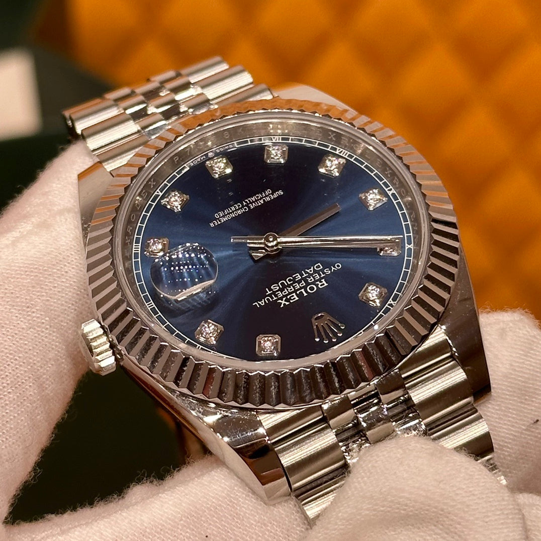LUXURY BLUE DIAL DIAMOND WATCH