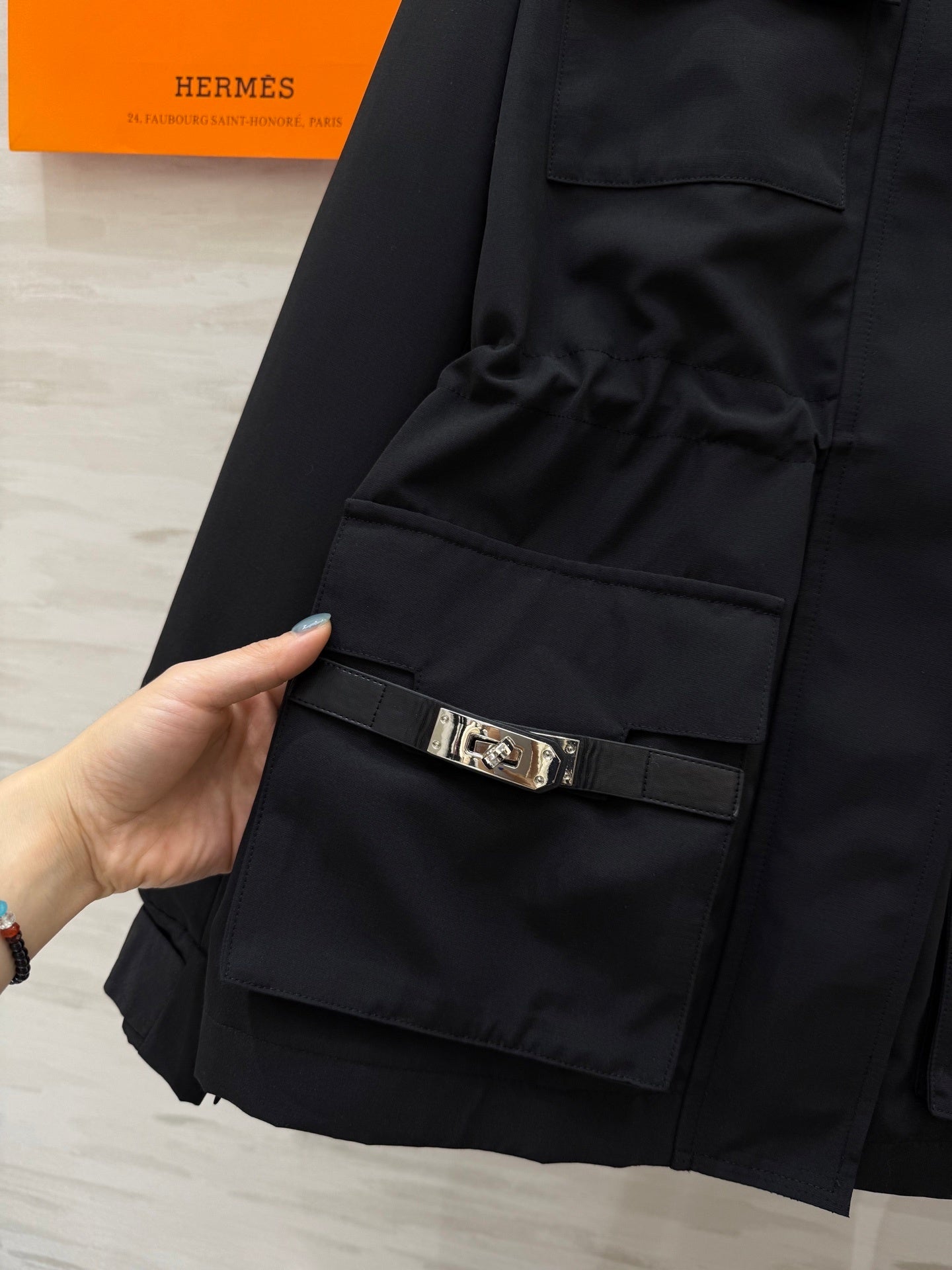 UTILITY HOODED JACKET WITH ADJUSTABLE WAIST