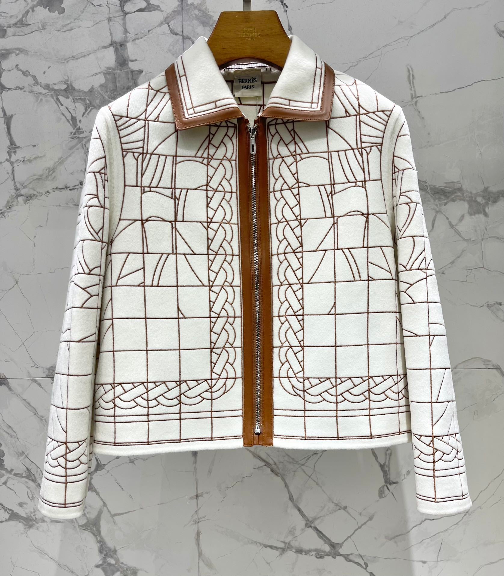 GEOMETRIC PATTERN ZIP JACKET WITH LEATHER TRIM