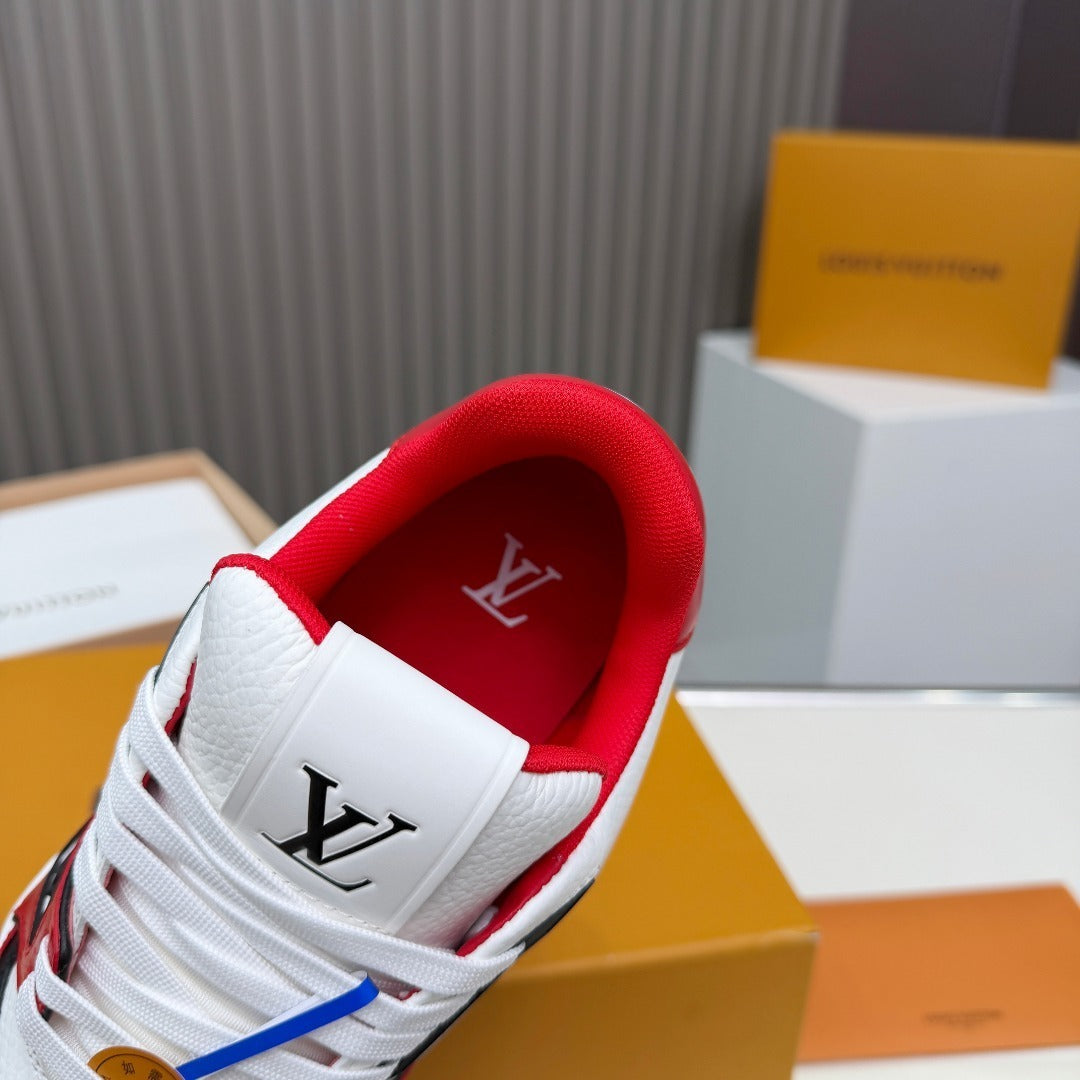 RED & WHITE LOW-TOP STATEMENT SNEAKERS