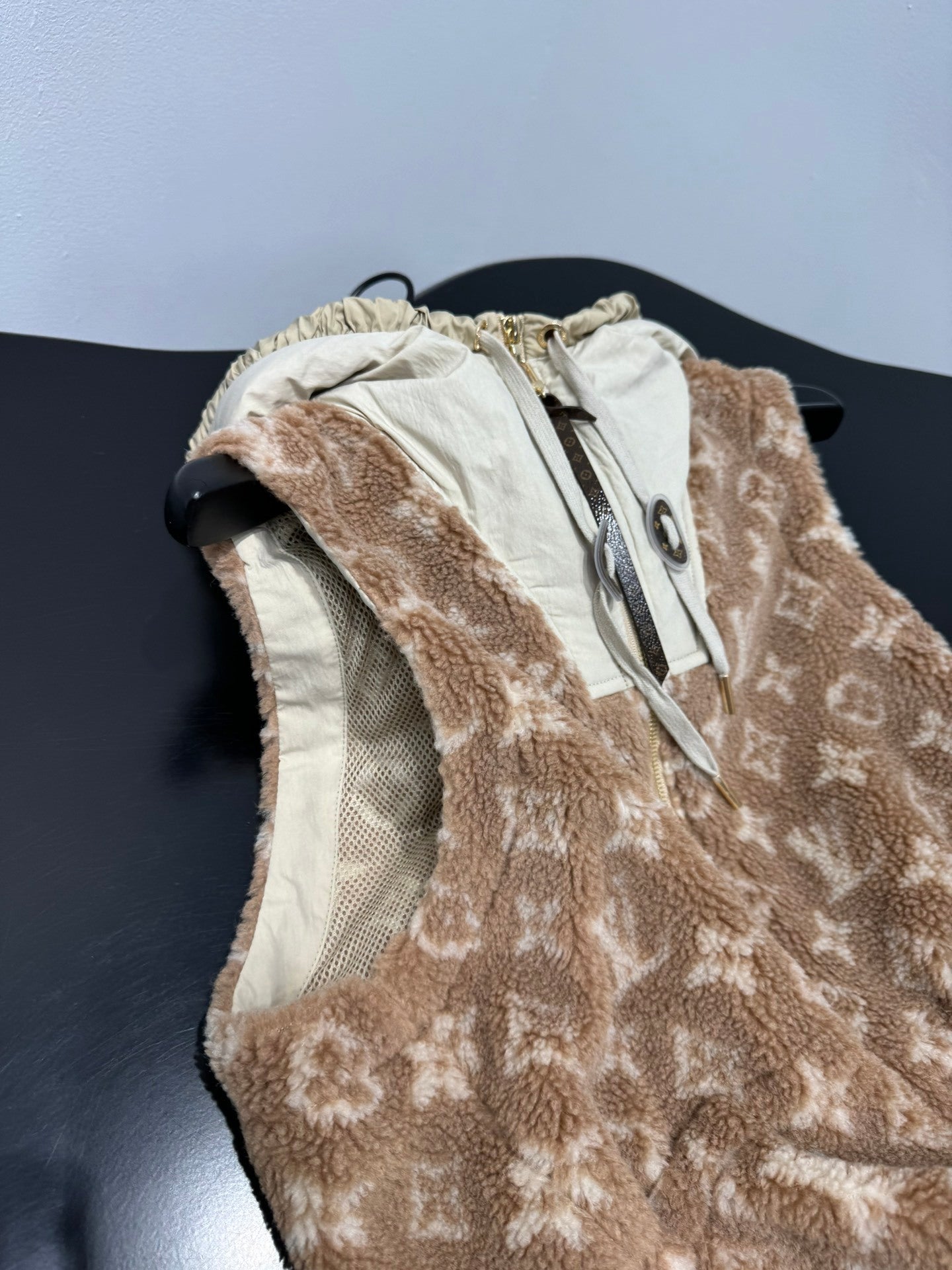 HOODED FAUX FUR ZIP VEST