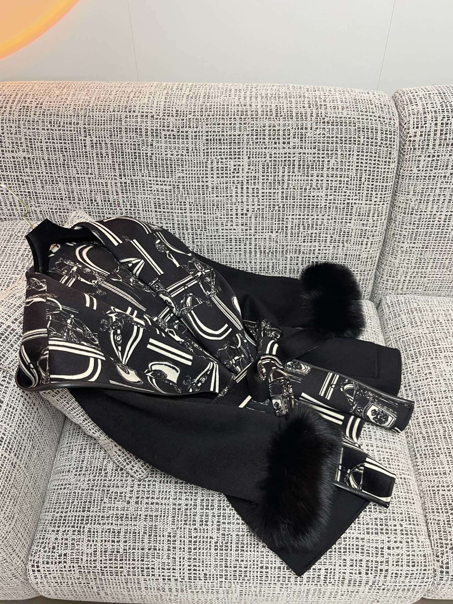 LUXURY BLACK COAT WITH GRAPHIC PRINT LAPELS & FUR CUFFS