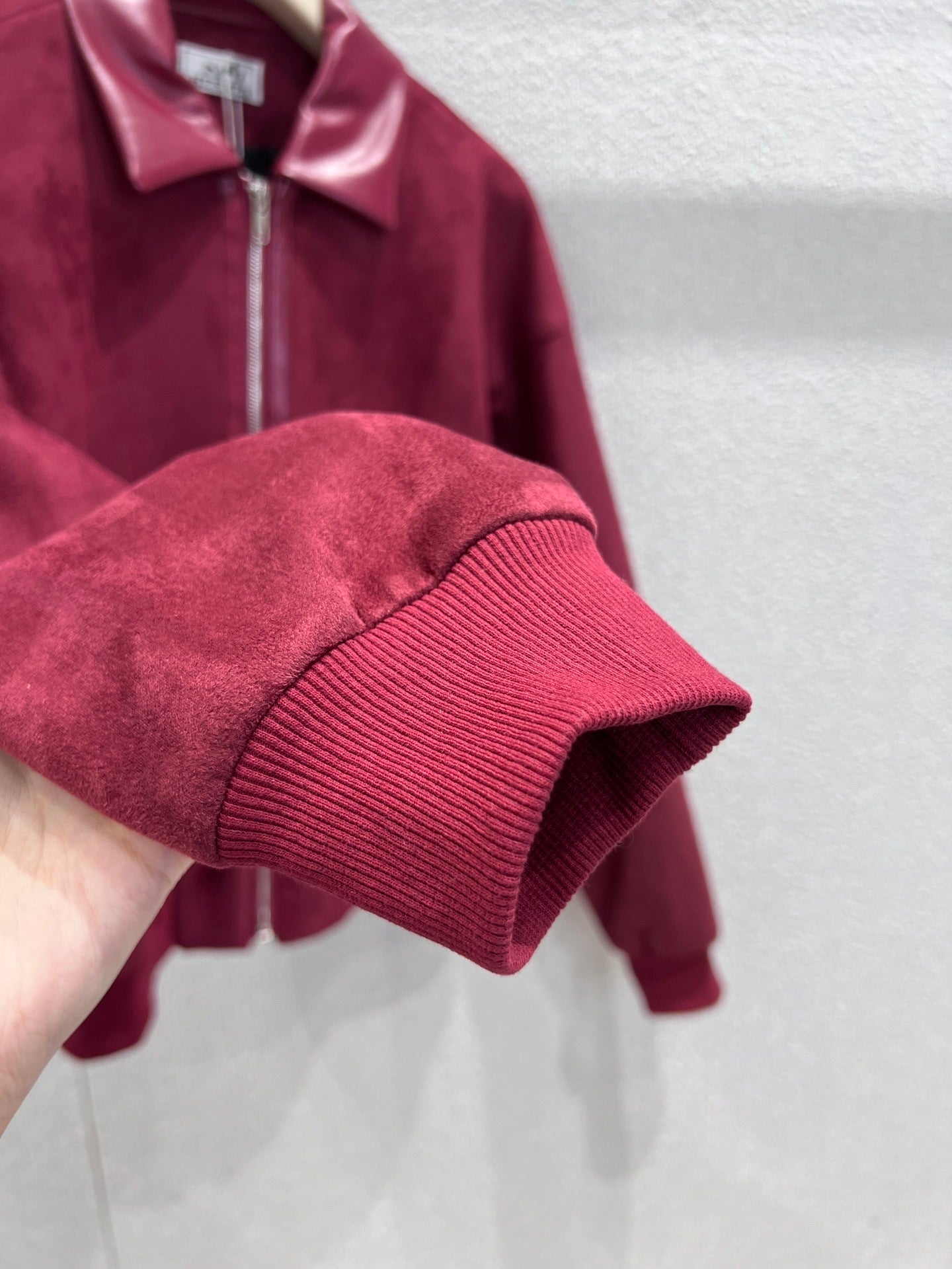 BURGUNDY ZIP-FRONT JACKET WITH LEATHER COLLAR DETAIL