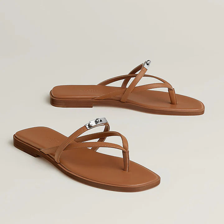 MINIMALIST TAN STRAPPY TOE LOOP SANDALS