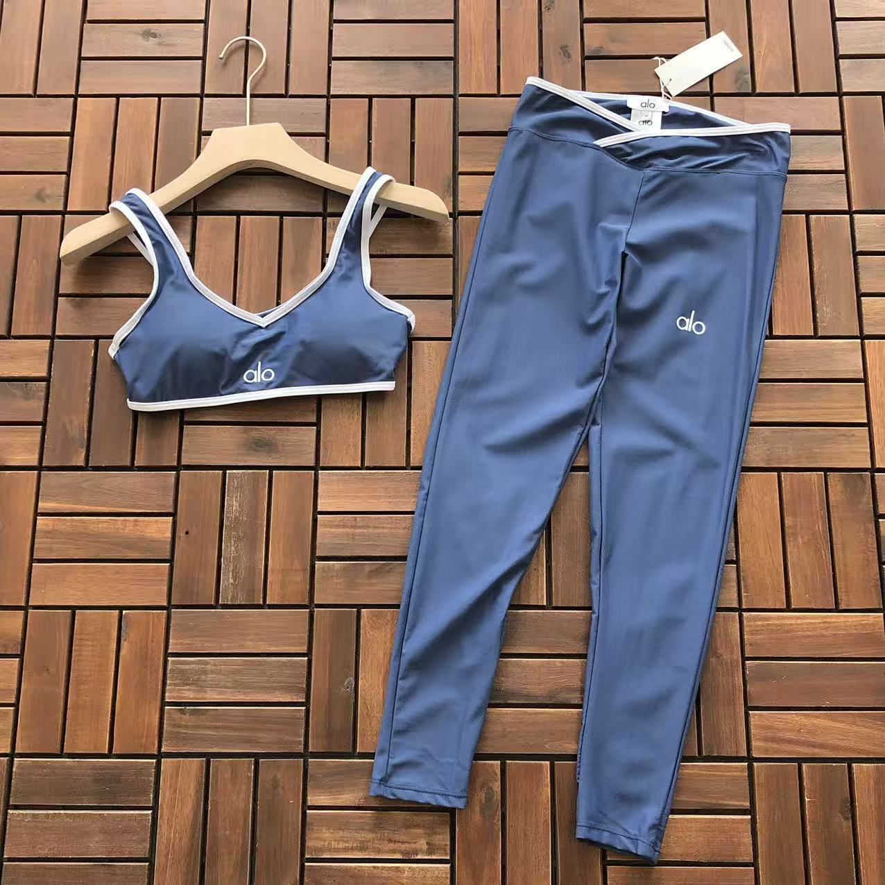 SPORT BRA & HIGH-WAIST LEGGINGS SET