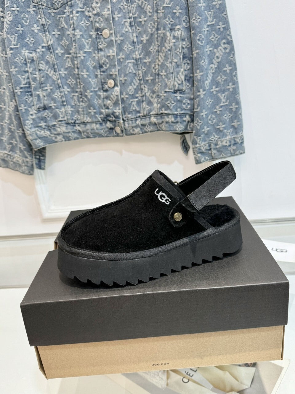 PLATFORM SLIP-ON SUEDE CLOGS