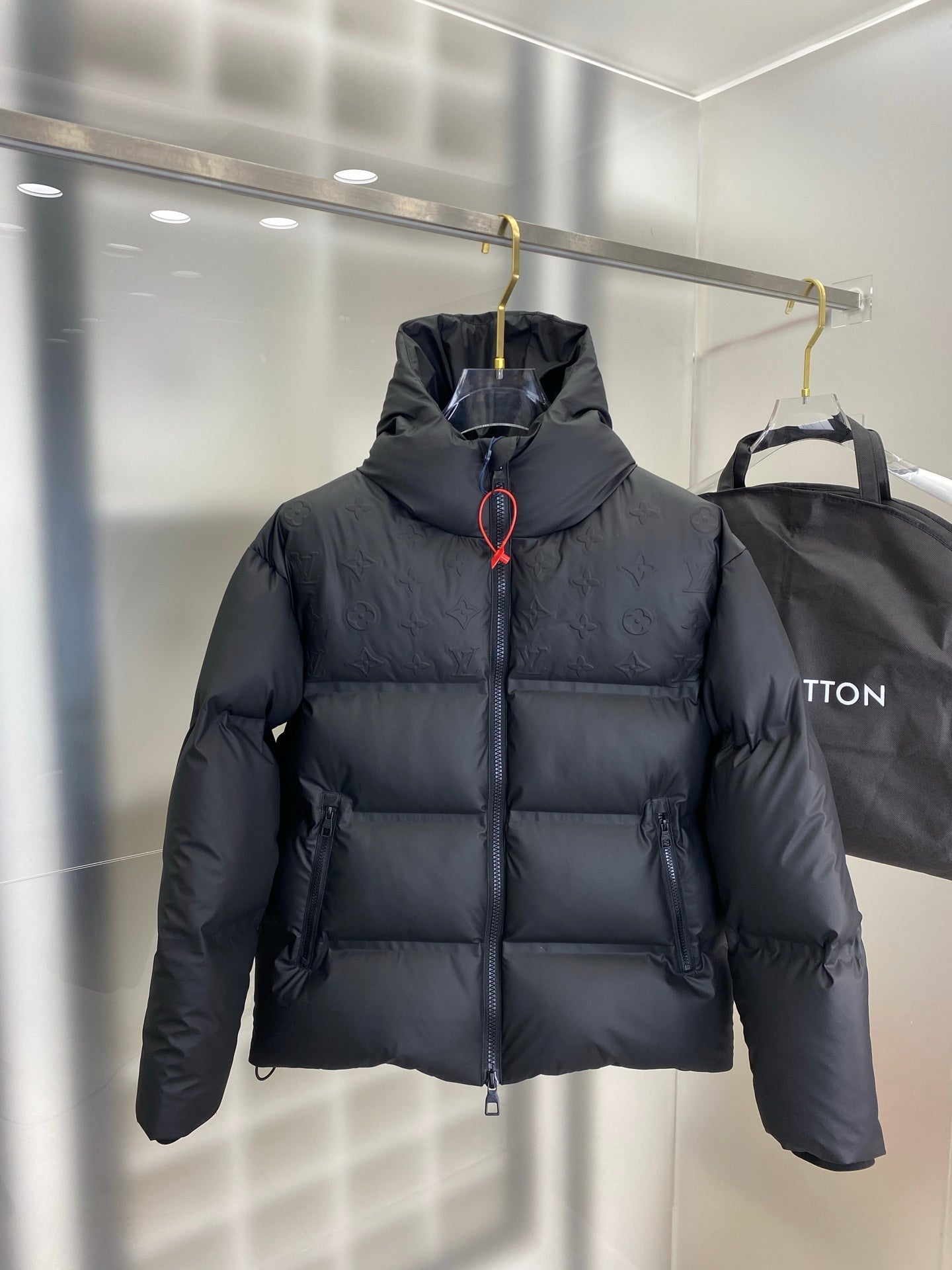 HOODED PUFFER JACKET WITH EMBOSSED PATTERN