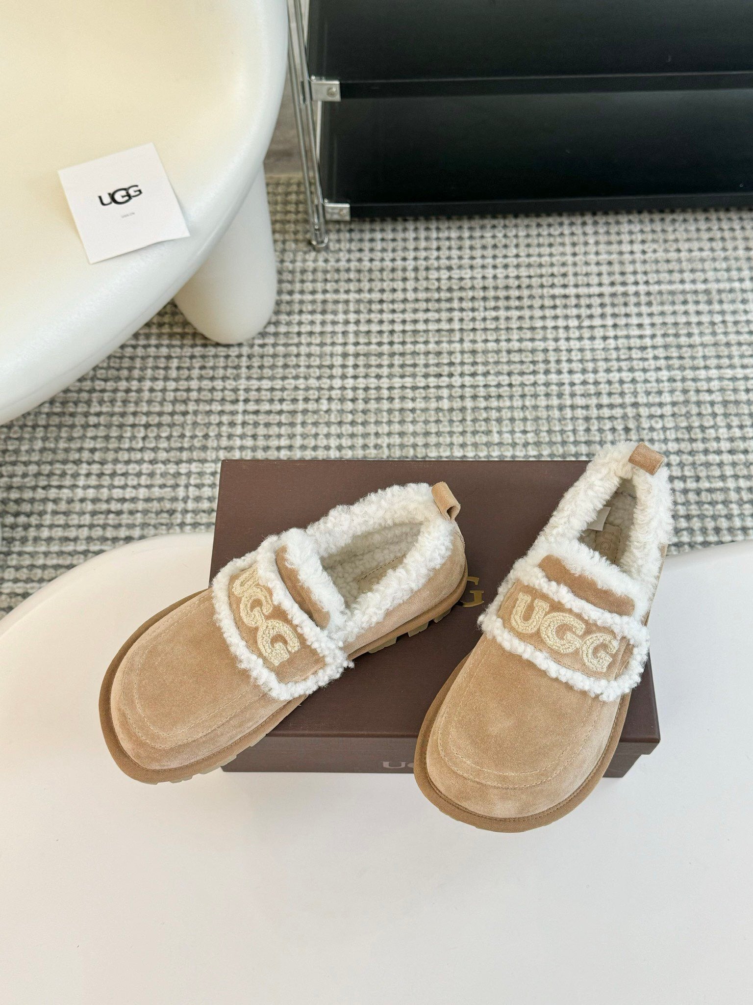PLATFORM SLIPPERS WITH FAUX SHEARLING LINING
