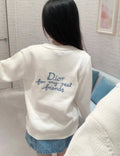 SCRIPT BACK PRINT KNIT SWEATER