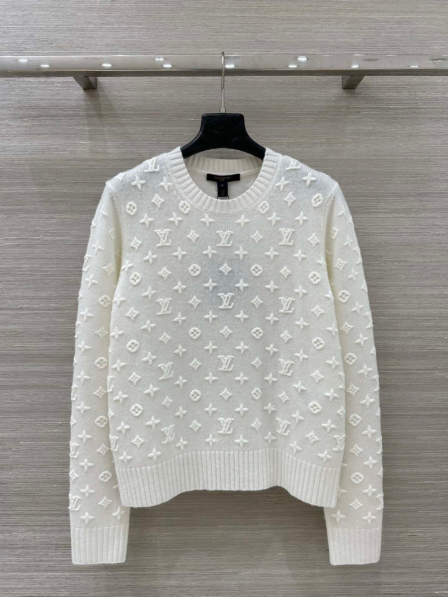 EMBOSSED KNIT SWEATER