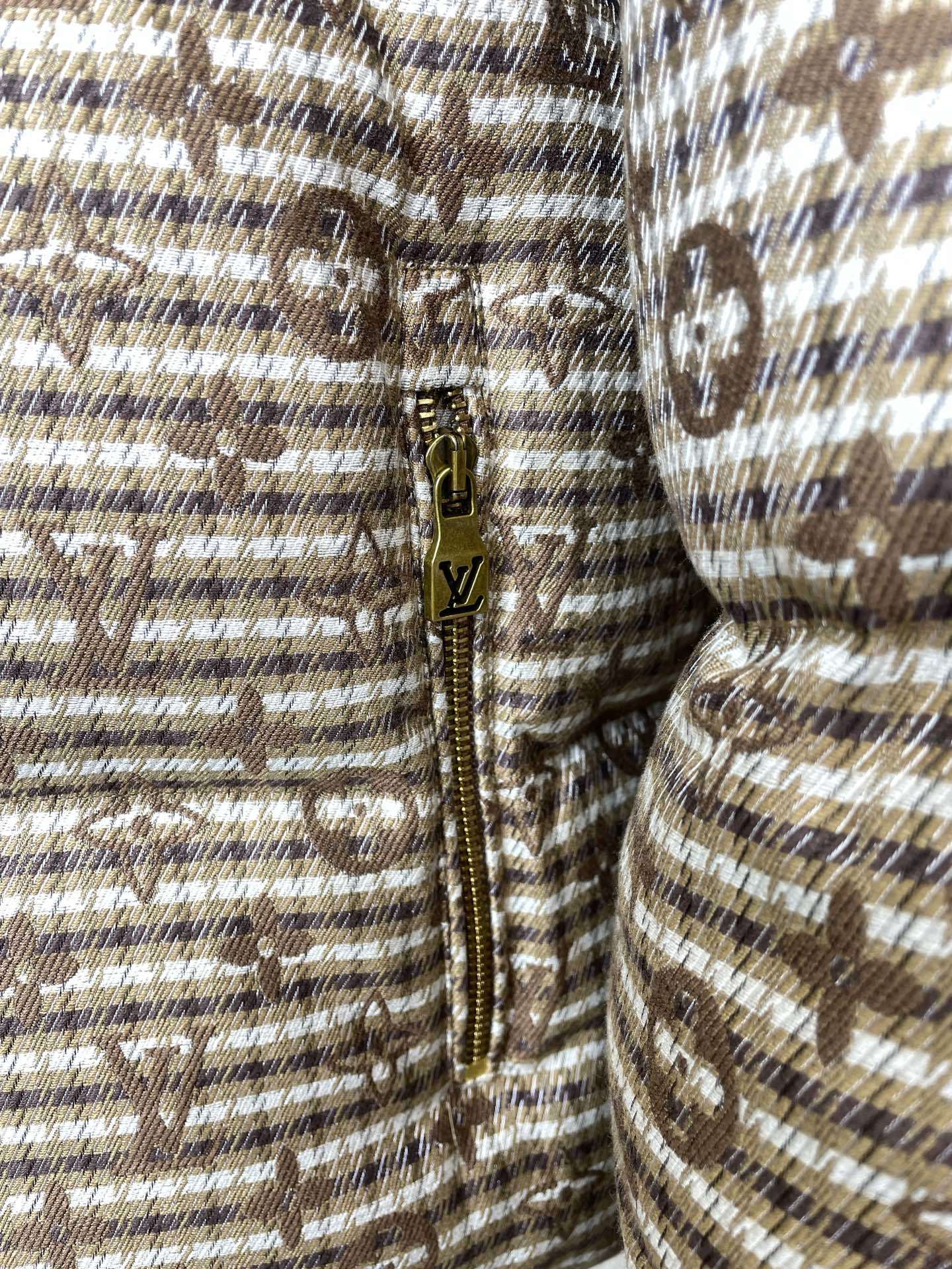 PADDED STAND-COLLAR JACKET