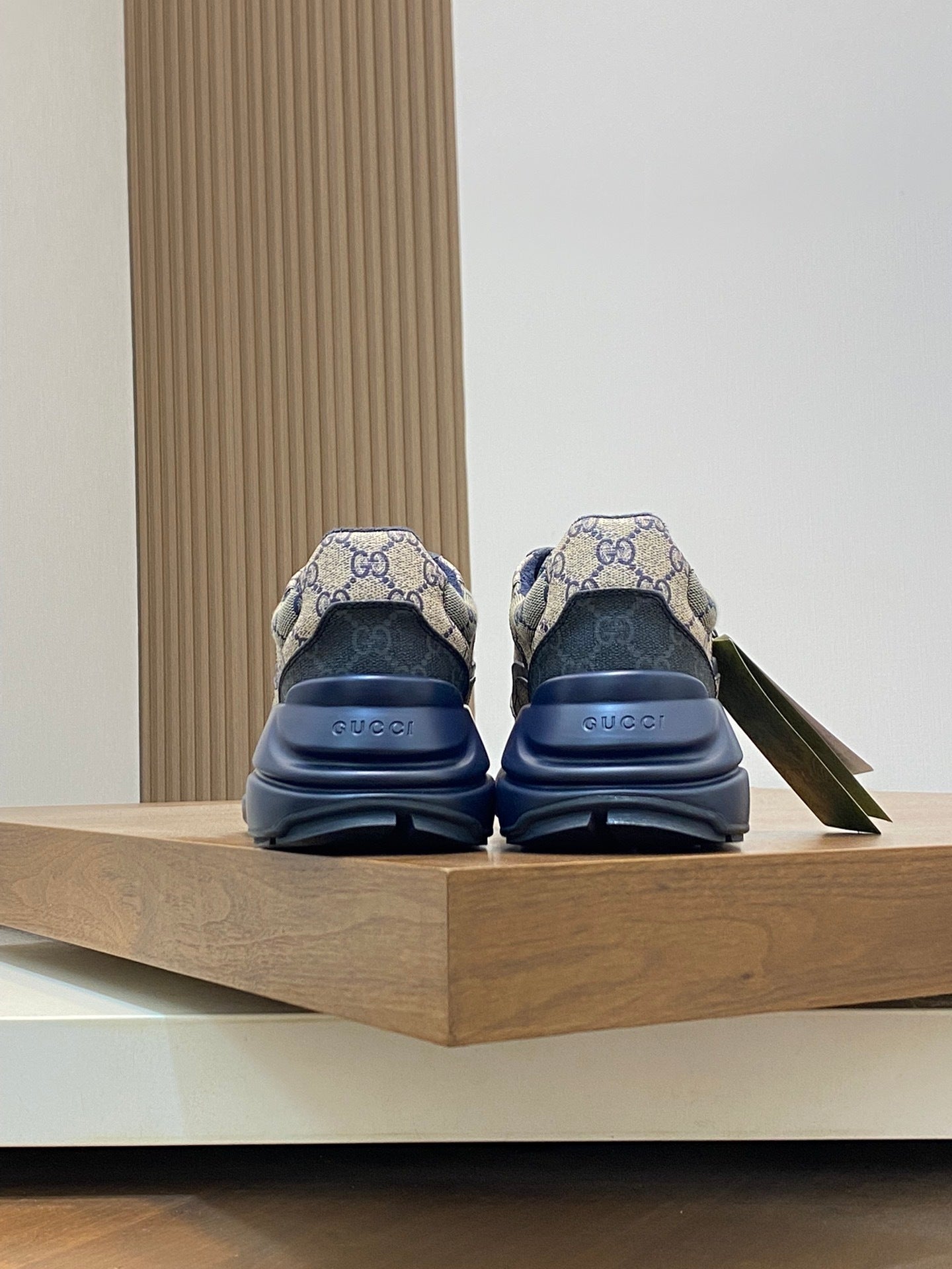 BEIGE PATTERNED LOW-TOP SNEAKERS