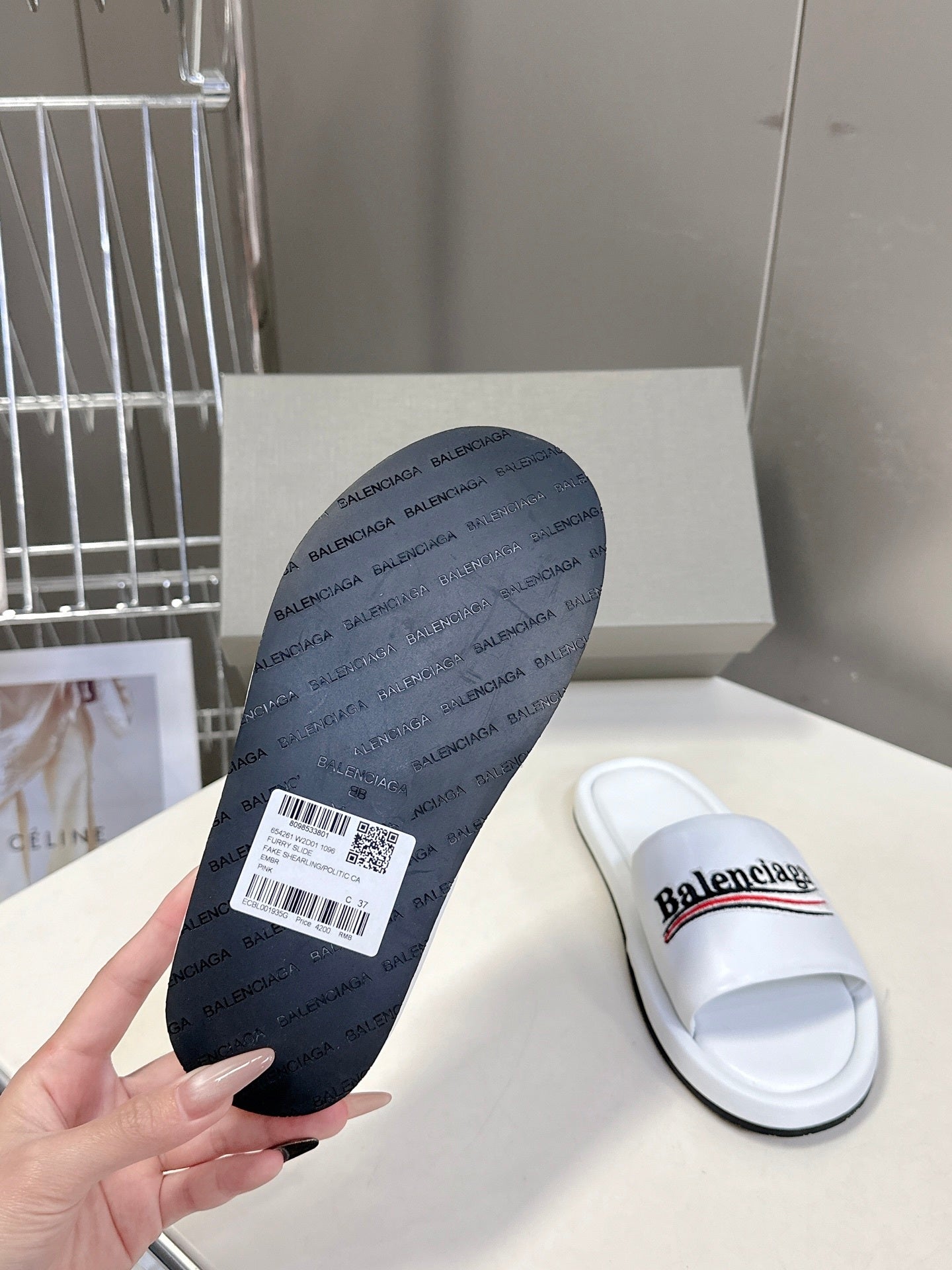 WHITE LOGO SLIDE SANDALS