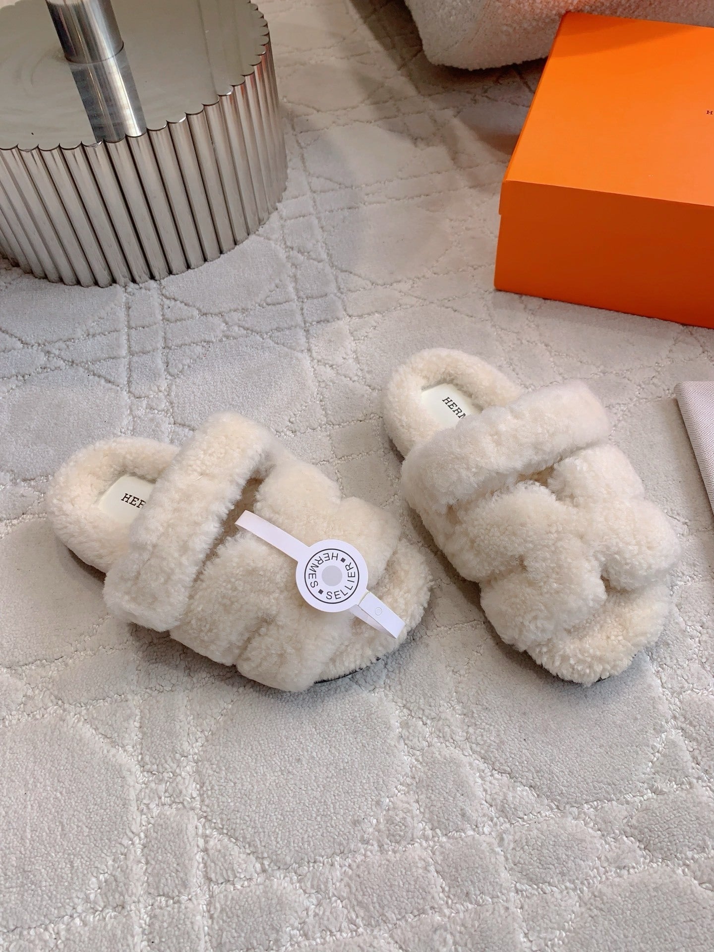 SOFT FLEECE DOUBLE BAND SLIDES FOR INDOOR COMFORT