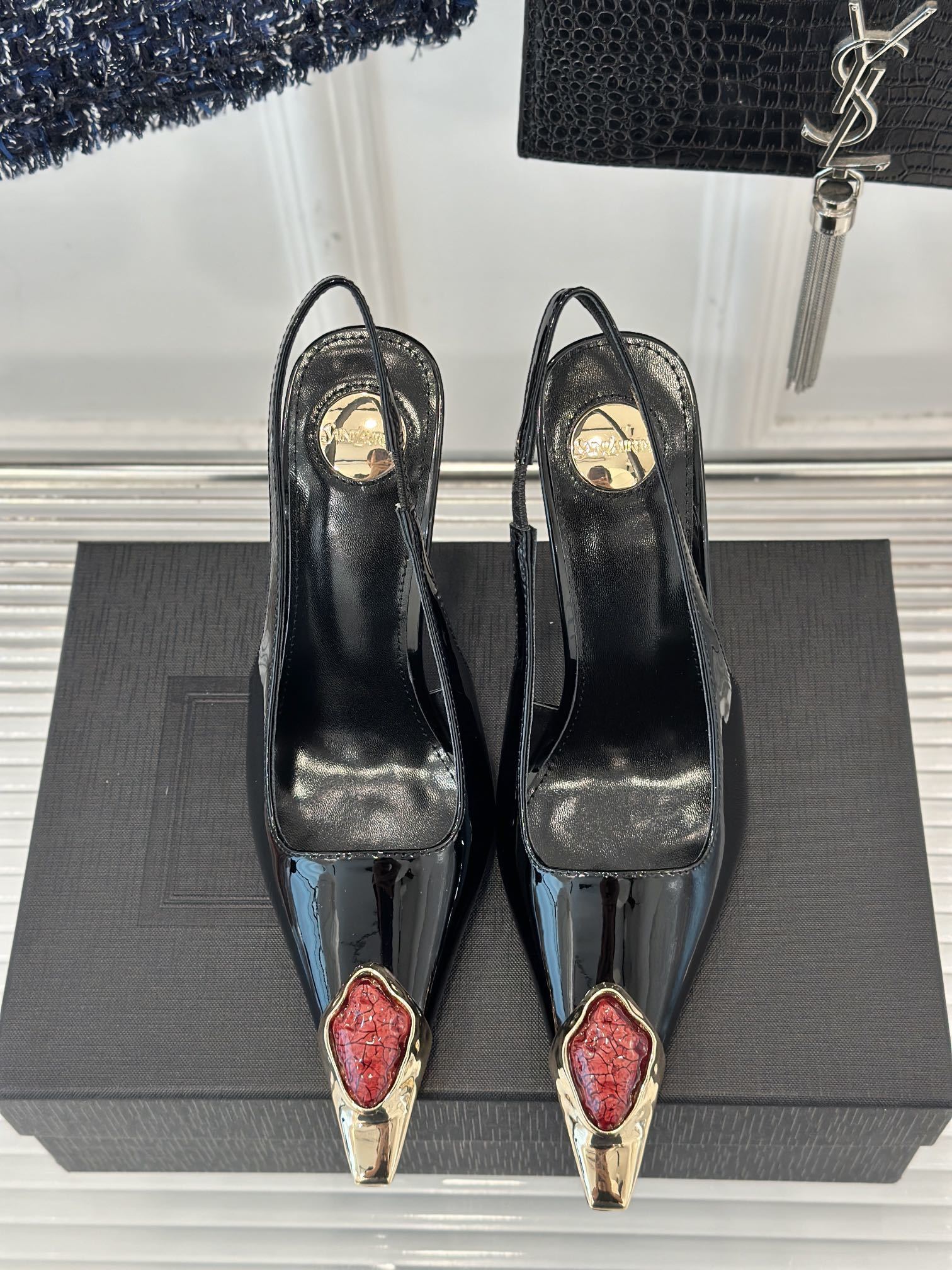 PATENT SLINGBACK HEEL PUMPS