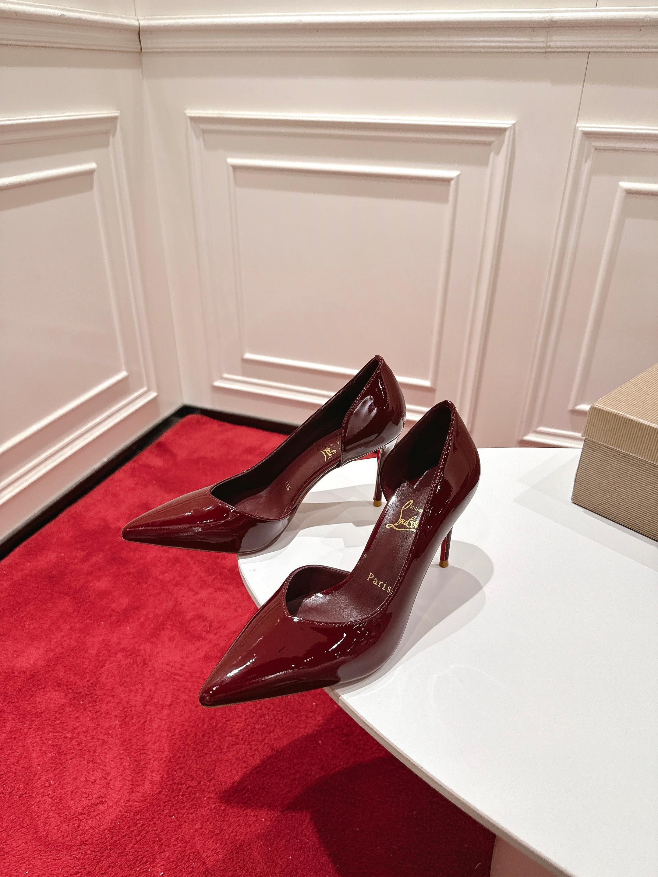 BURGUNDY PATENT POINTED-TOE CLASSIC PUMPS