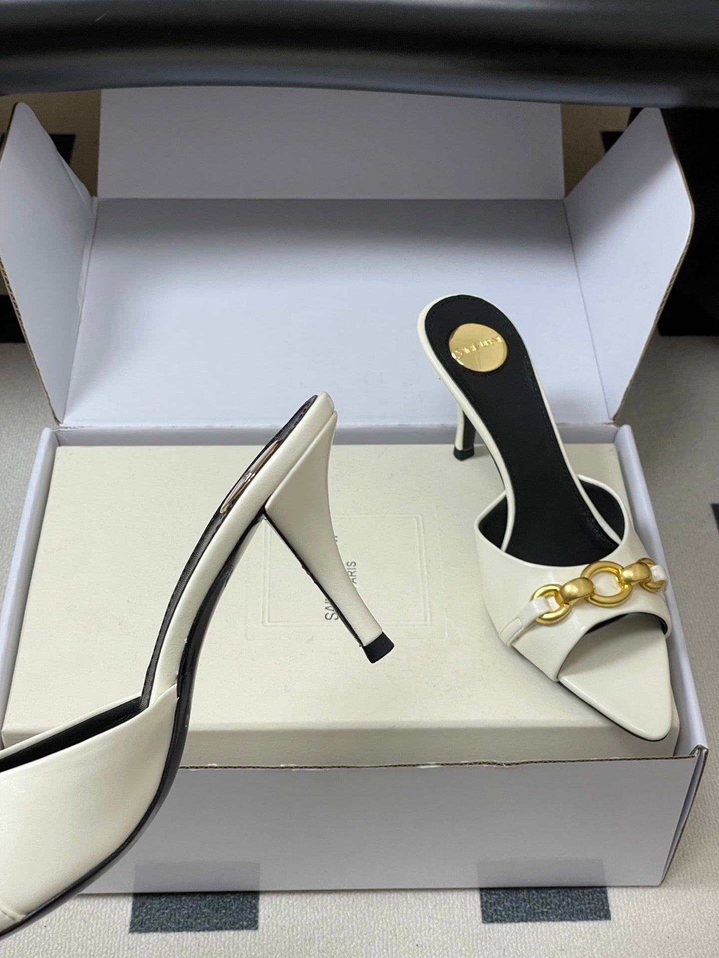 WHITE POINTED TOE MULE HEELS WITH GOLD DETAIL