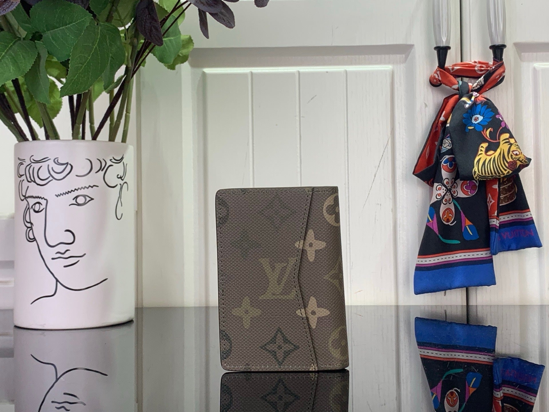 SLIM MONOGRAM WALLET