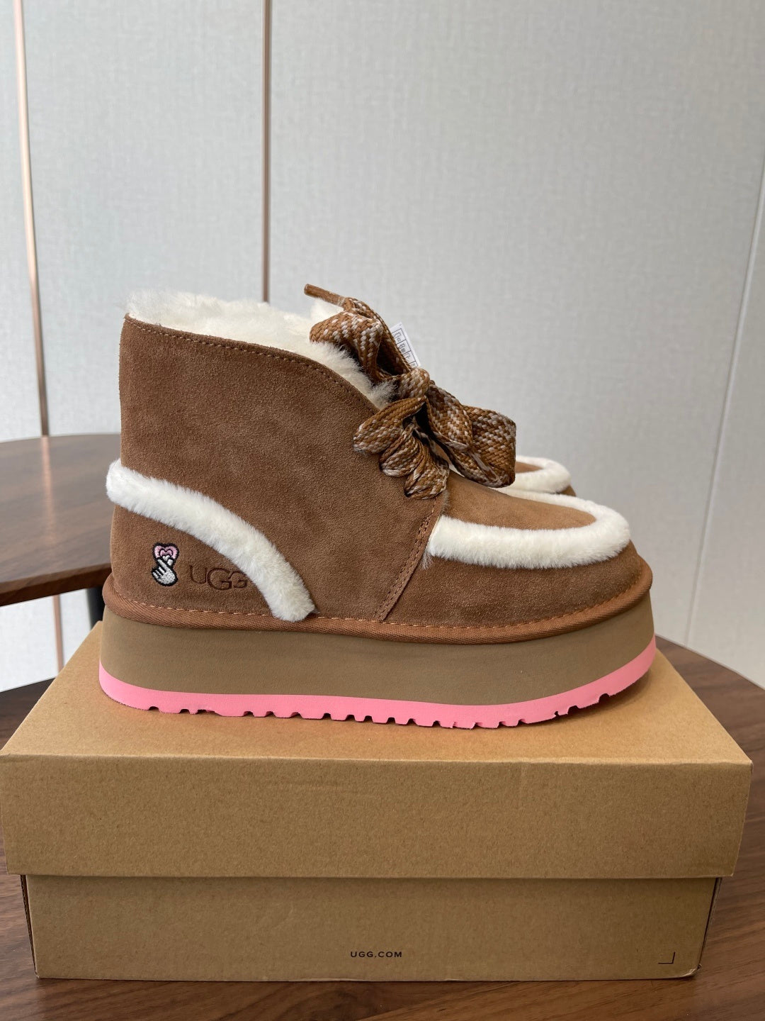 COZY PLATFORM BOOTS – BROWN
