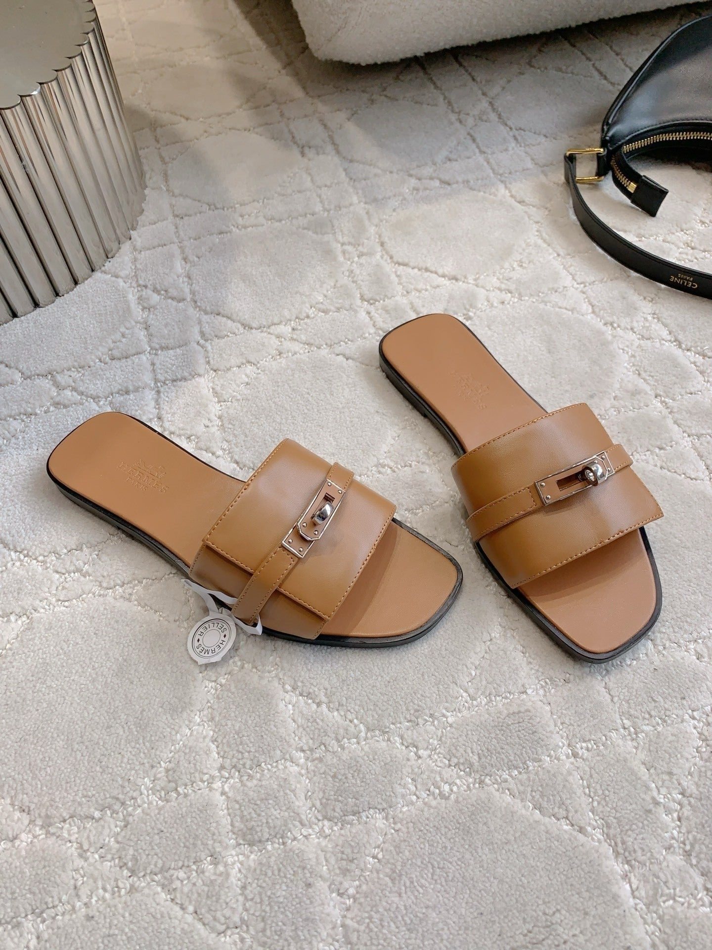 CLASSIC TAN FLAT SLIDES WITH POLISHED METAL BAR
