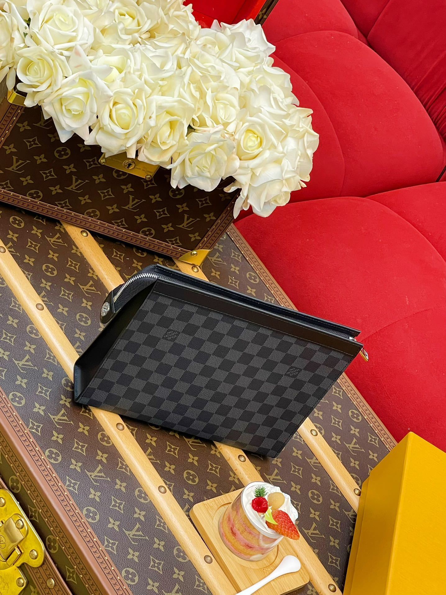 DAMIER CHECK ZIP POUCH CLUTCH