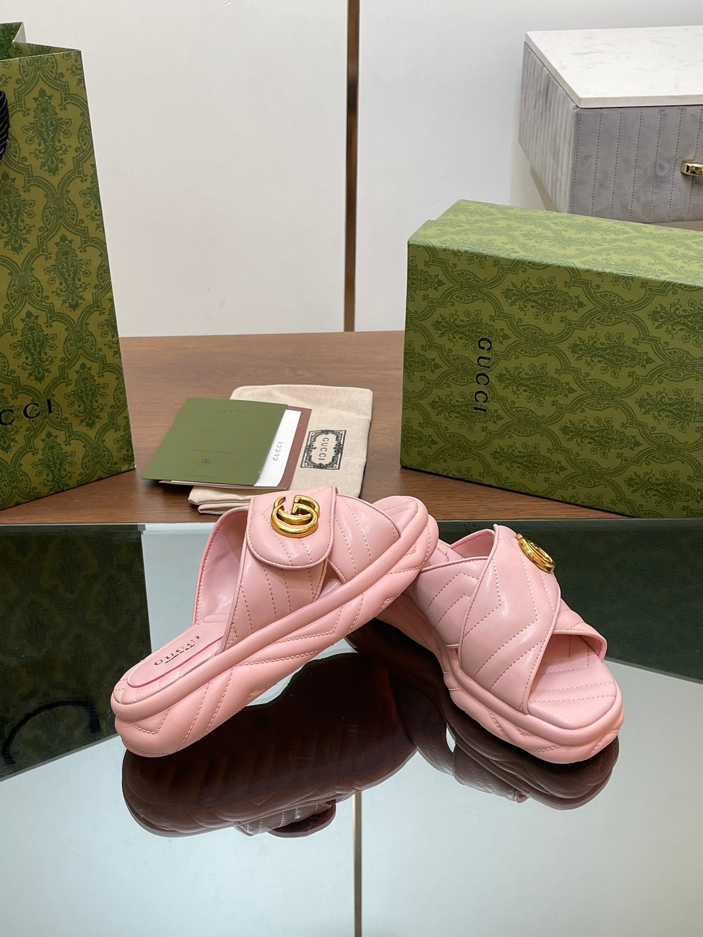 QUILTED PLATFORM SLIDE SANDALS – BLUSH PINK