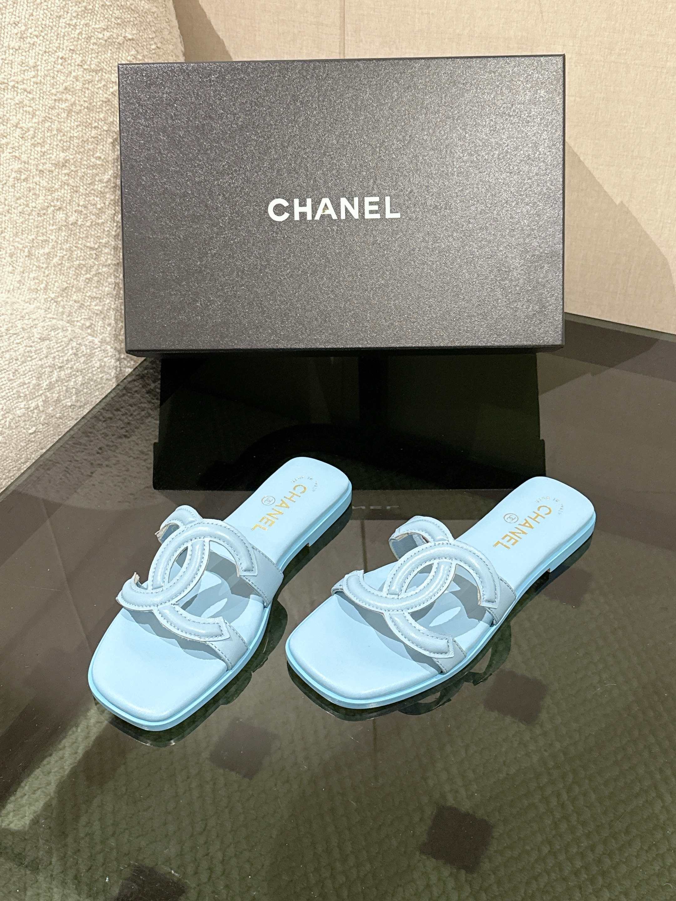 PASTEL BLUE MINIMALIST SLIDE SANDALS