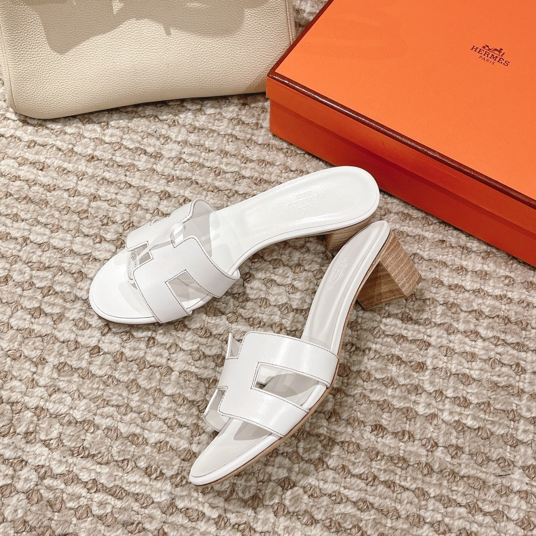 WHITE LEATHER SLIDE SANDALS