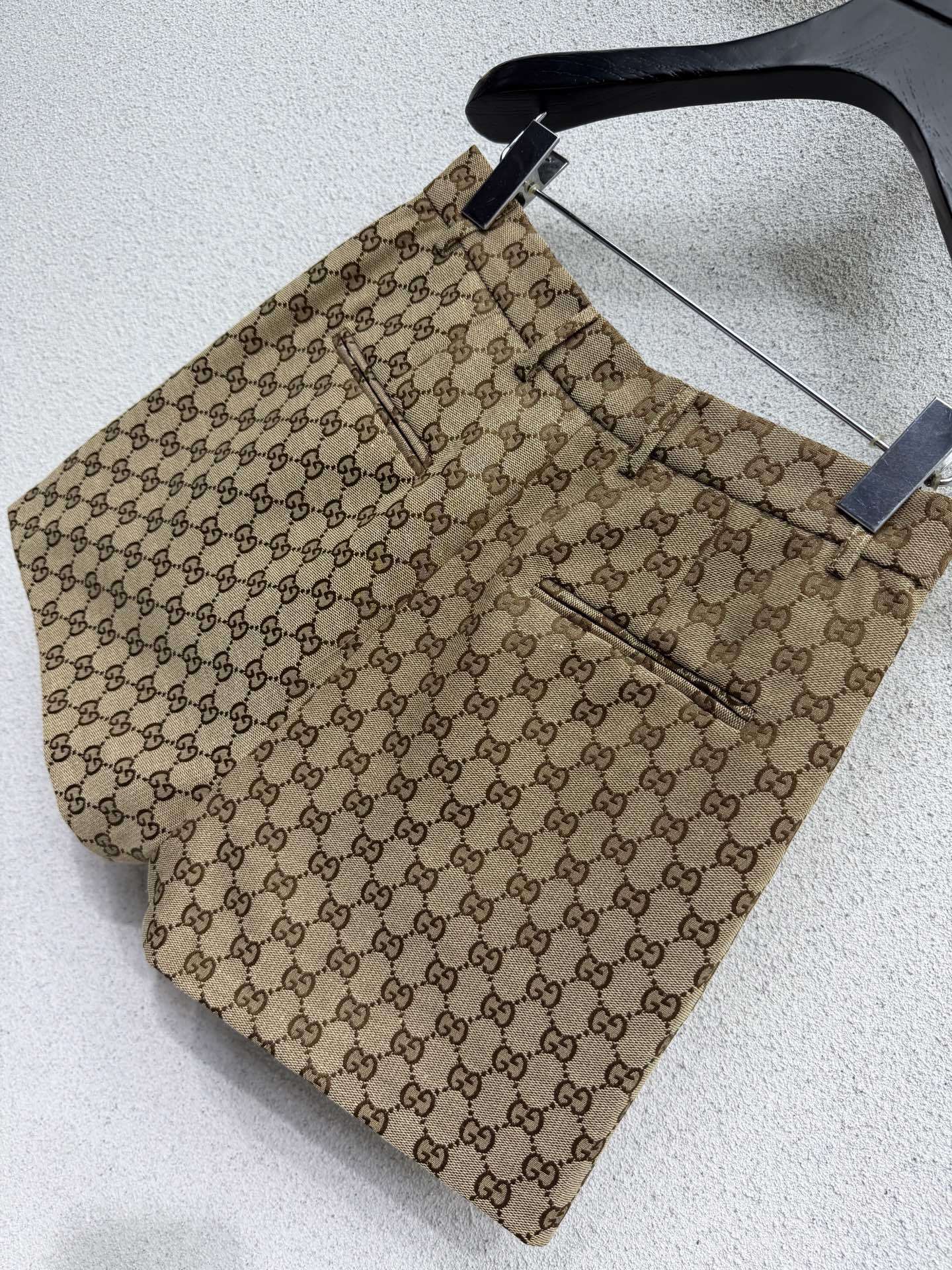 BROWN MONOGRAM PRINT SHORTS