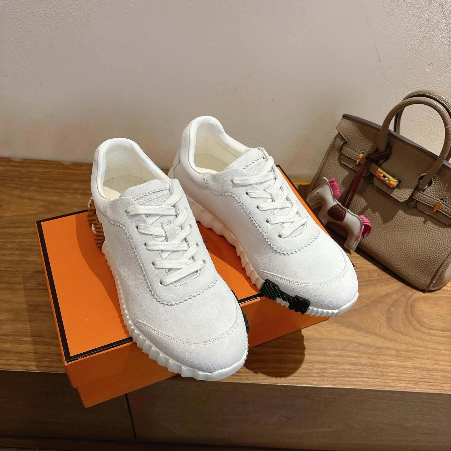 WHITE LEATHER & SUEDE LOW-TOP SNEAKERS
