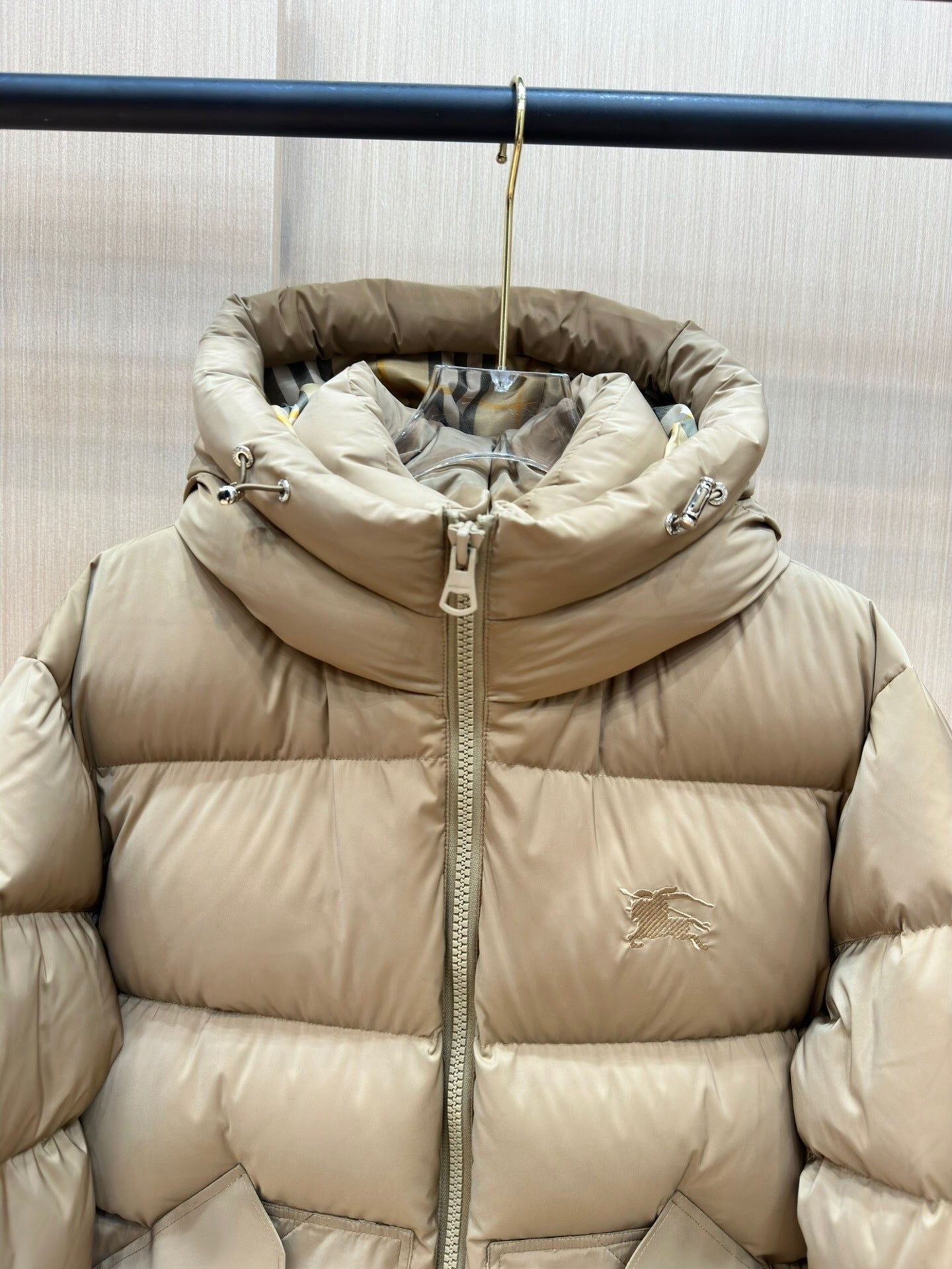 CLASSIC QUILTED HOODED PUFFER JACKET
